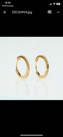 Yellow gold w-diamond hoops