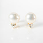 Yellow gold pearl earrings with 3 diamond on bottom