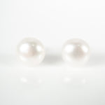 Pearl studs 7.5mm