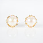 Pearl with diamonds all around set of pendant and earrings y/g