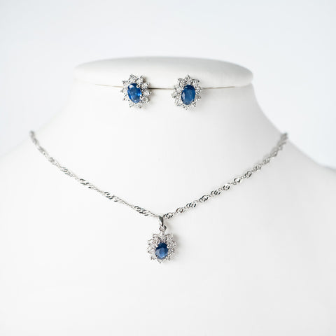 Earrings and necklace Saphire with diamonds set w/g