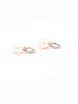 Pearl Earrings With Diamond V