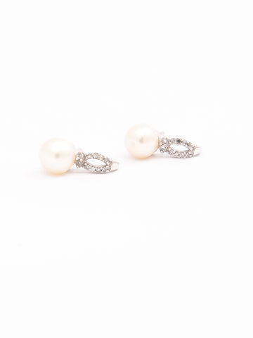 Pearl Earrings With Diamond V