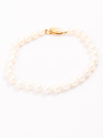 Classic Pearl String Bracelet