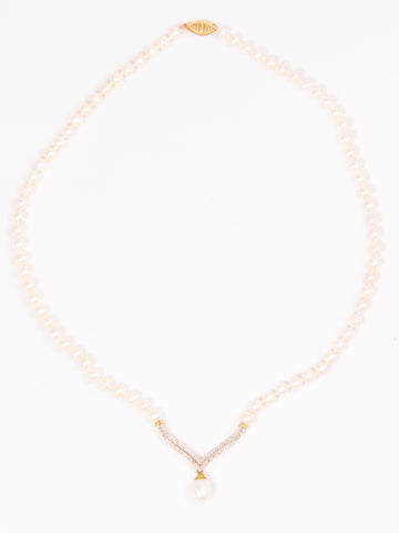 Pearl Strand Necklace With V Diamonds